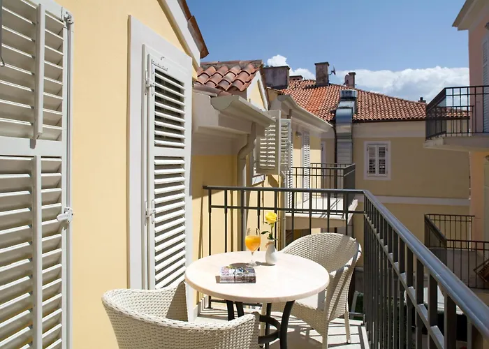 Old Town And Apartamento *