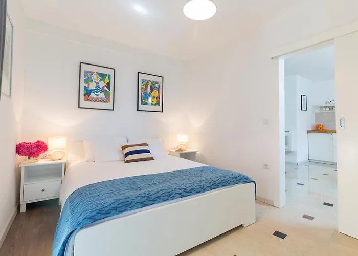 Old Town And Apartamento Poreč