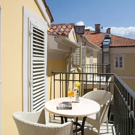 Old Town And Apartament *